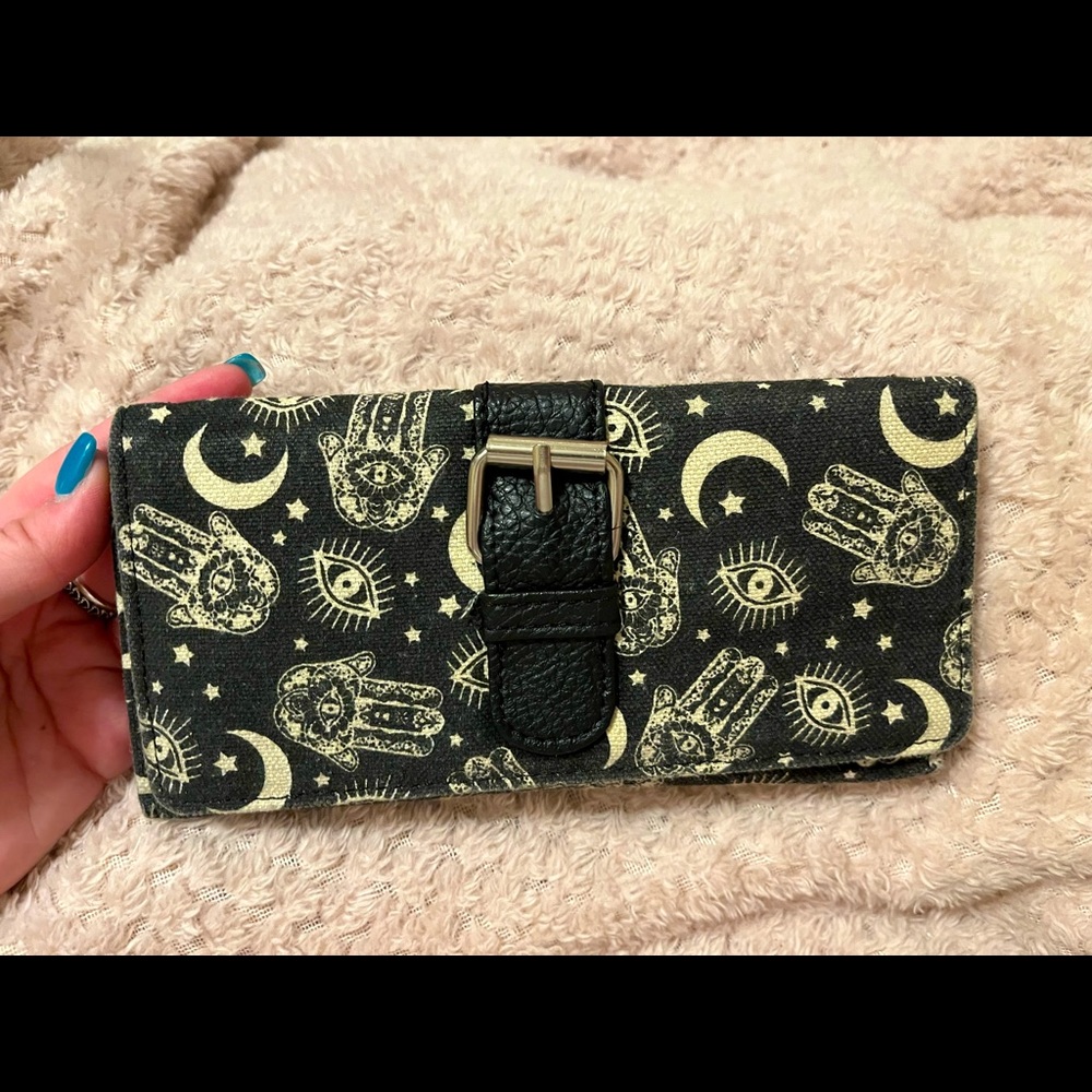 TILLYS Trifold Wallet